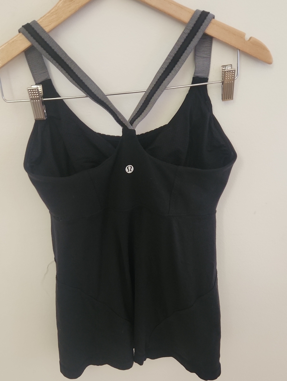 Lululemon Cross My Heart Tank Black Activewear Size 8 - Picture 4 of 6